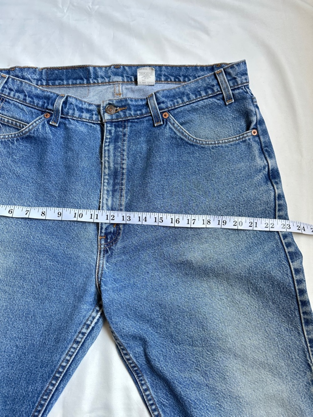 Vintage Levi's 505 Regular Fit Light Blue Jeans - Picture 9 of 12